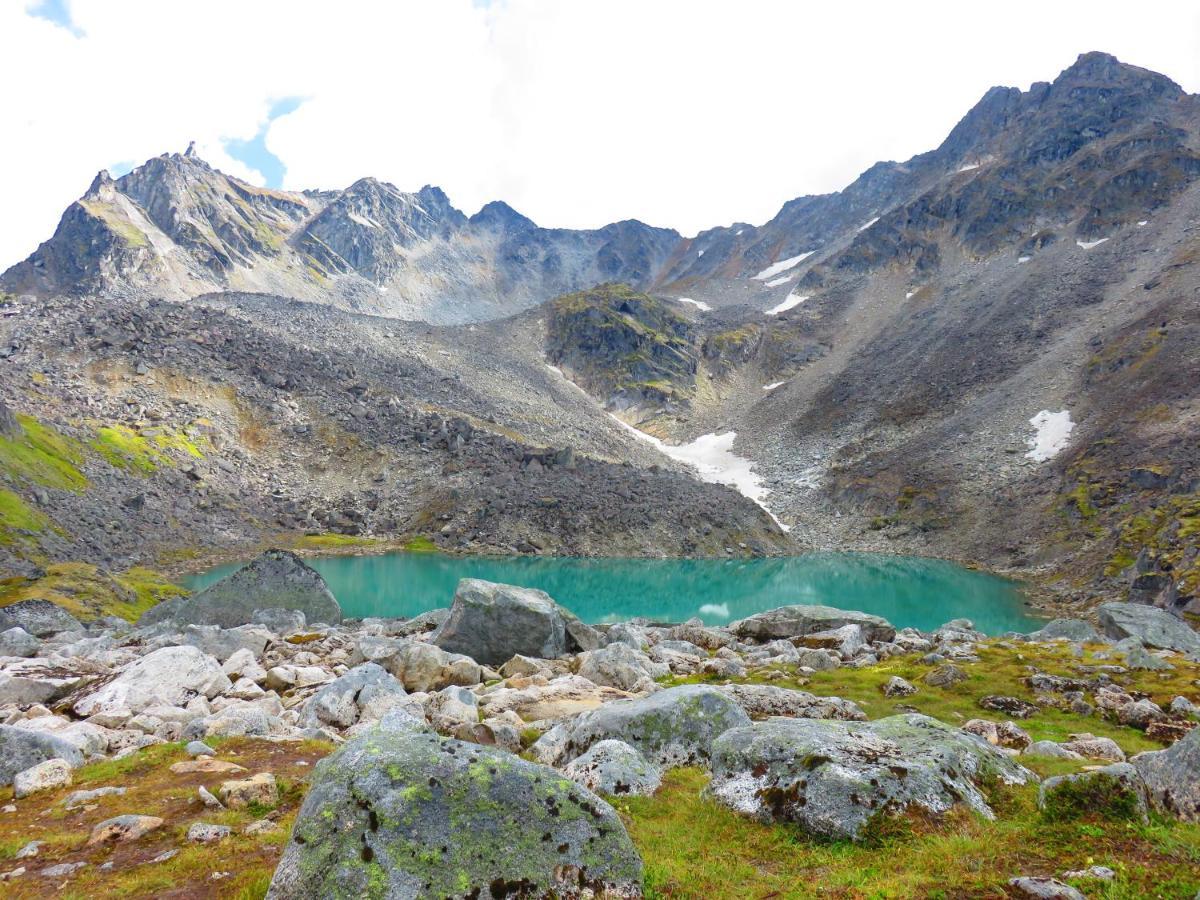 Hatcher Pass Cabins Палмър Екстериор снимка